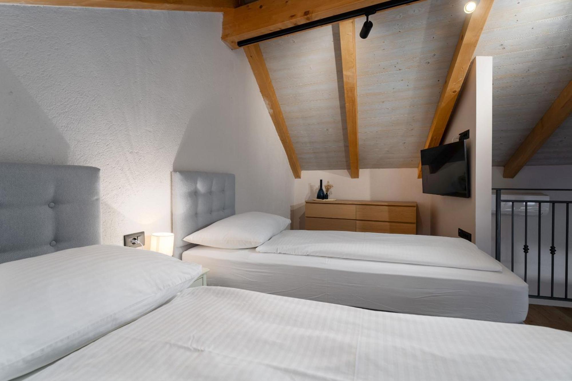 Della Croce Bed&Breakfast Svetvinčenat Eksteriør billede